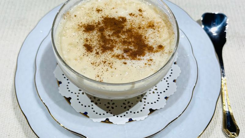 Arroz con leche, postre cremoso de arroz