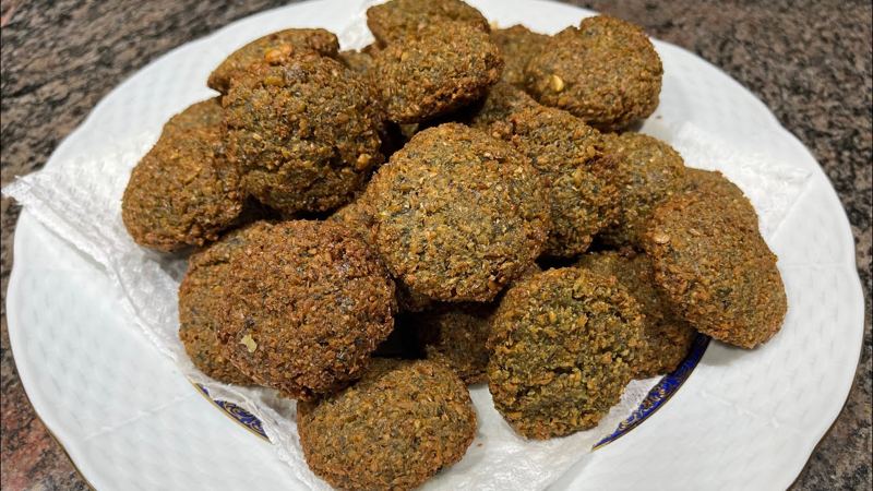 Falafel, croquetas de garbanzo y sándwich